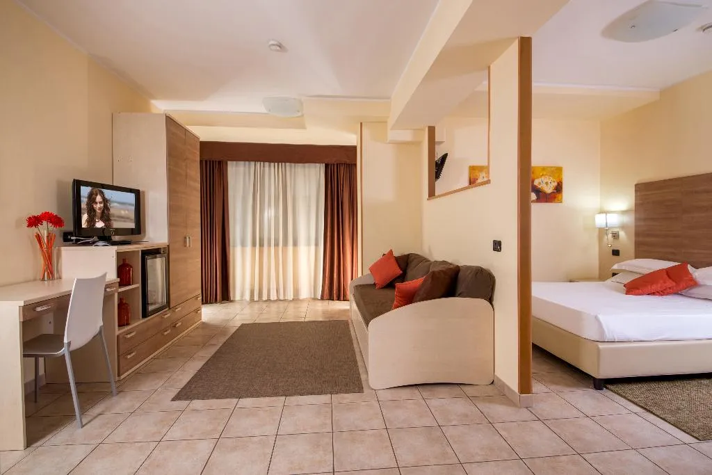 TRIPLE STANDARD Room, Hotel Domidea, Rome