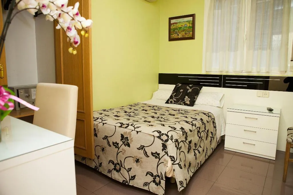 Room, Hostal Del Pez Azul, Madrid