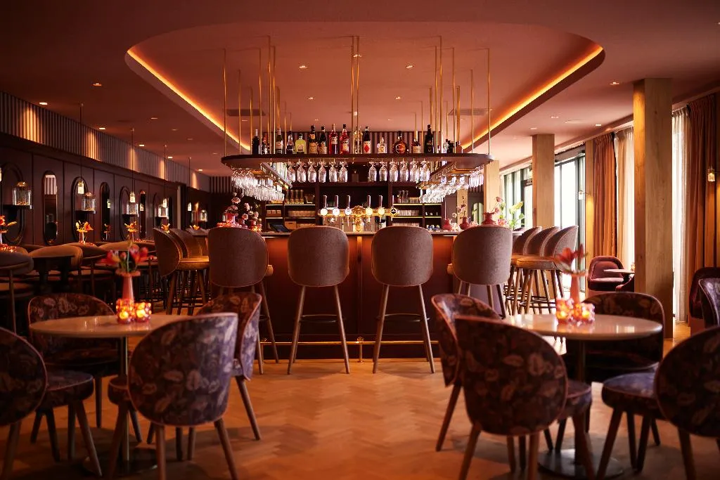 Bar, Van der Valk Hotel Volendam, Amsterdam