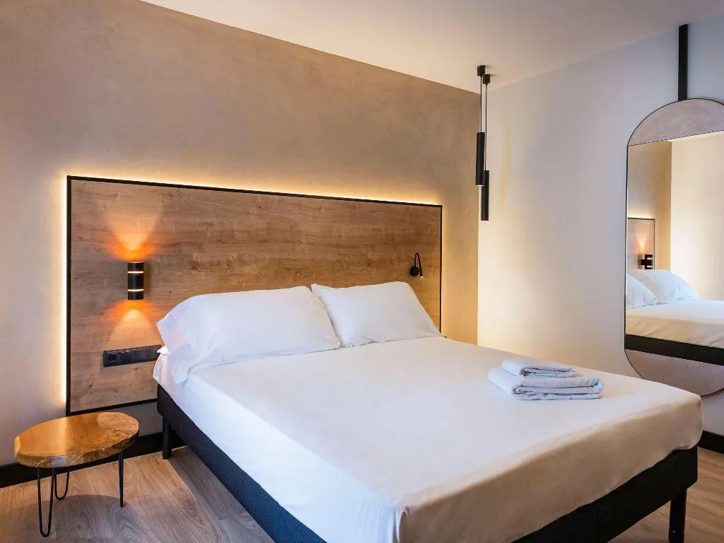 DOUBLE STANDARD Room, ibis Styles Figueres Ronda, Costa Brava