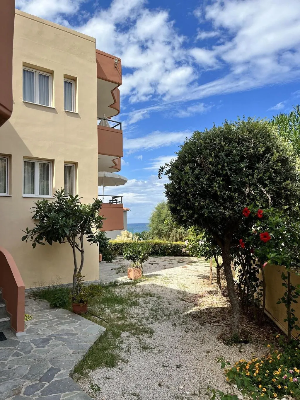 Terrace, Iolkos Hotel Apartments, Crete