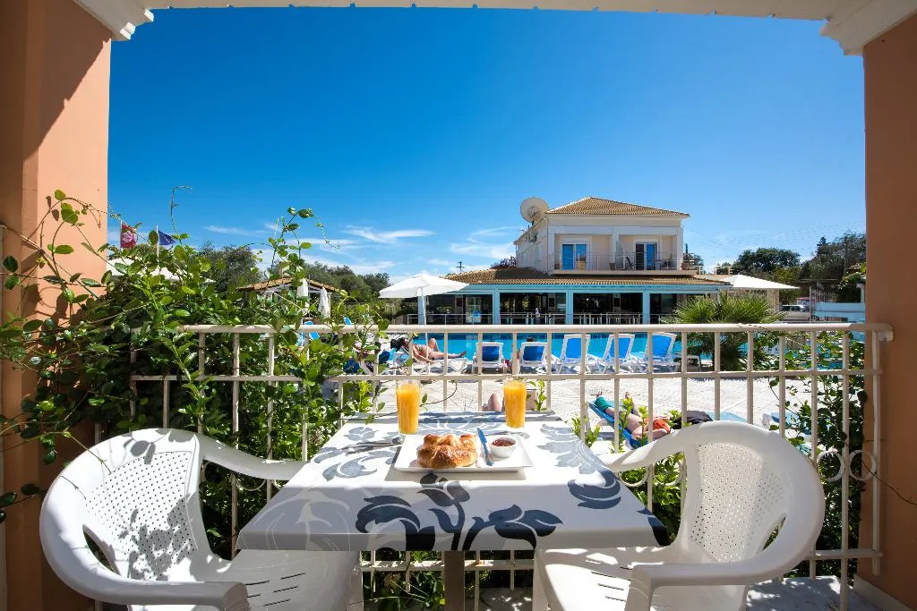 TRIPLE POOL VIEW Room, Kavos Plaza, Corfu