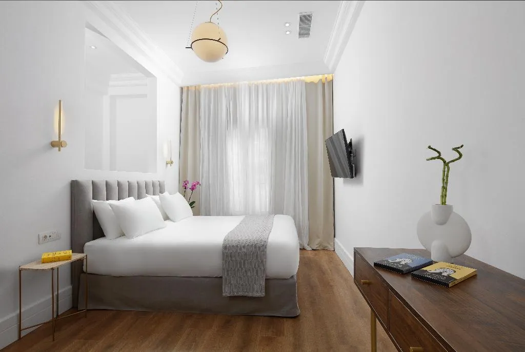 SUITE STANDARD Room, La Divina, Athens