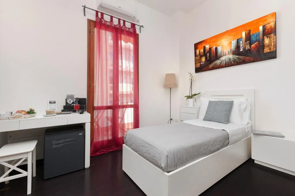 SINGLE STANDARD Room, Hotel Herculaneum, Naples