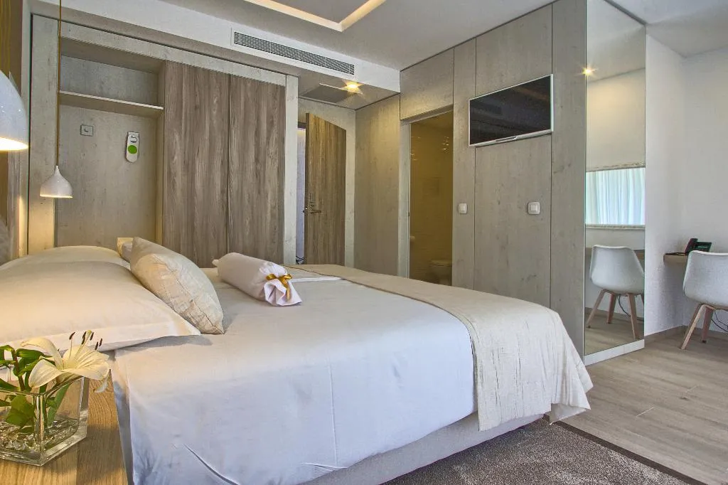 DOUBLE WITH BALCONY Room, Hotel Cavtat, Dubrovnik