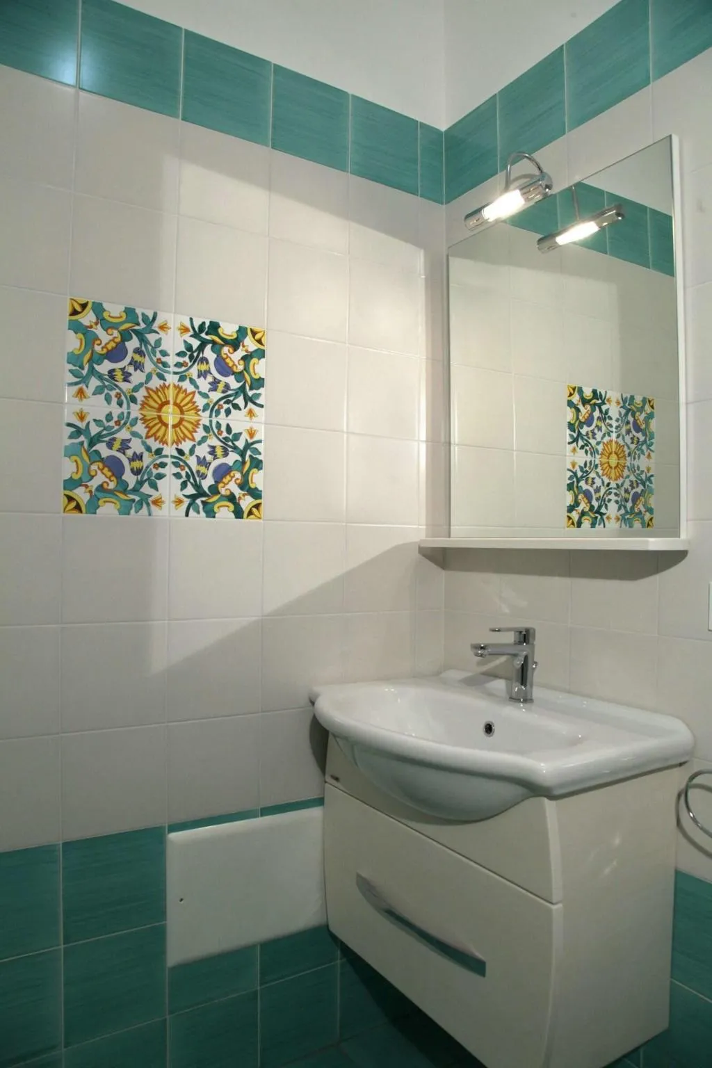 Room, The Reef, Naples