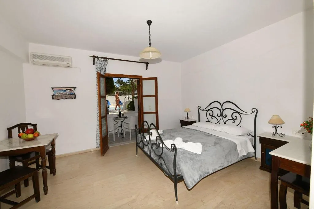 STUDIO DELUXE Room, Sunflower ApartHotel, Santorini