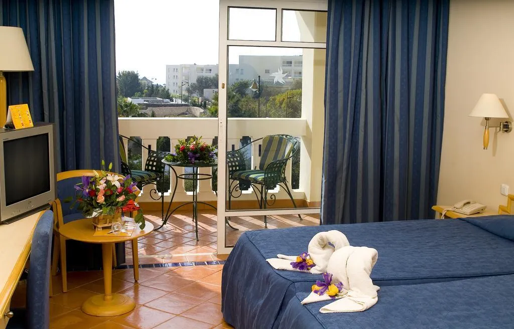 SINGLE POOL VIEW Room, Medina Belisaire & Thalasso Hotel, Tunisia