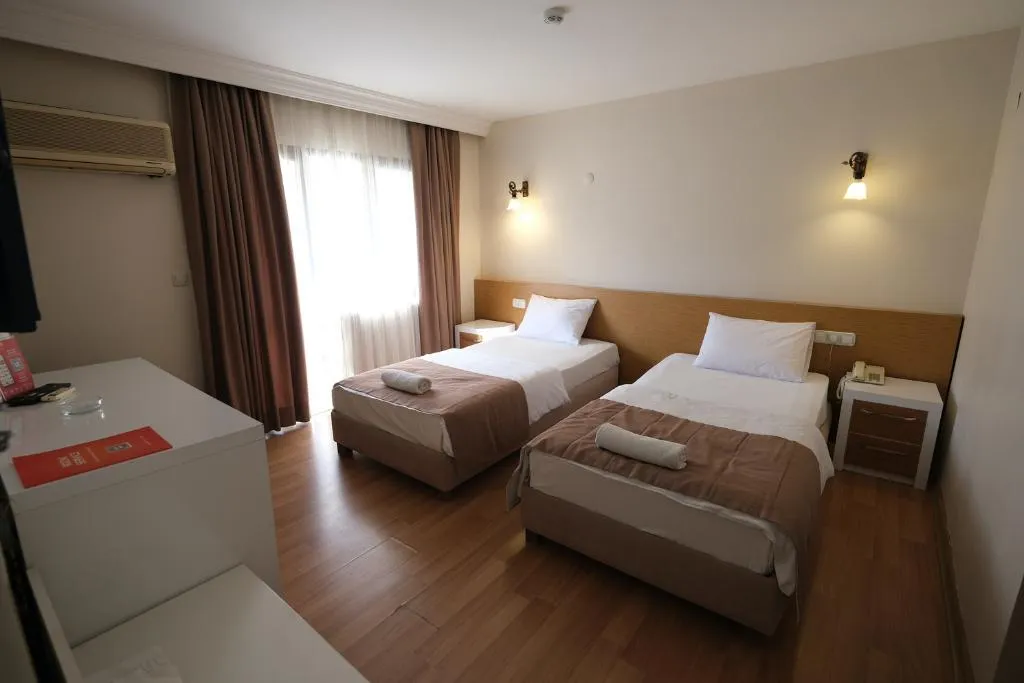 TRIPLE STANDARD Room, Ustun Otel Alsancak, Izmir