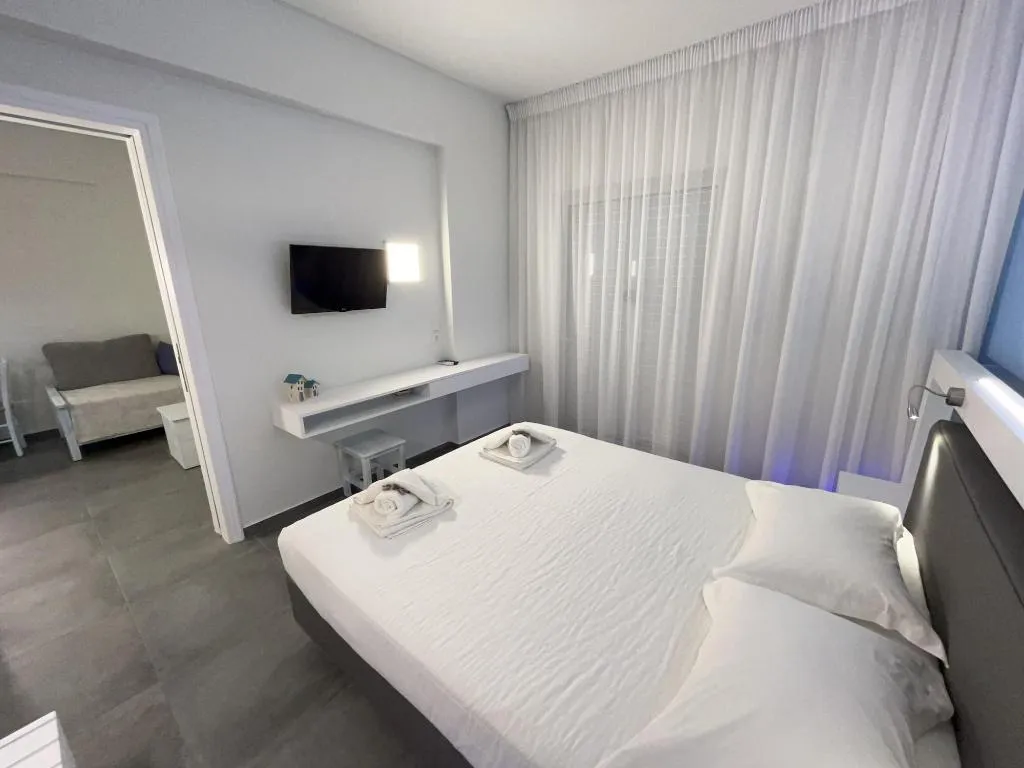 Room, Niriides Hotel, Crete