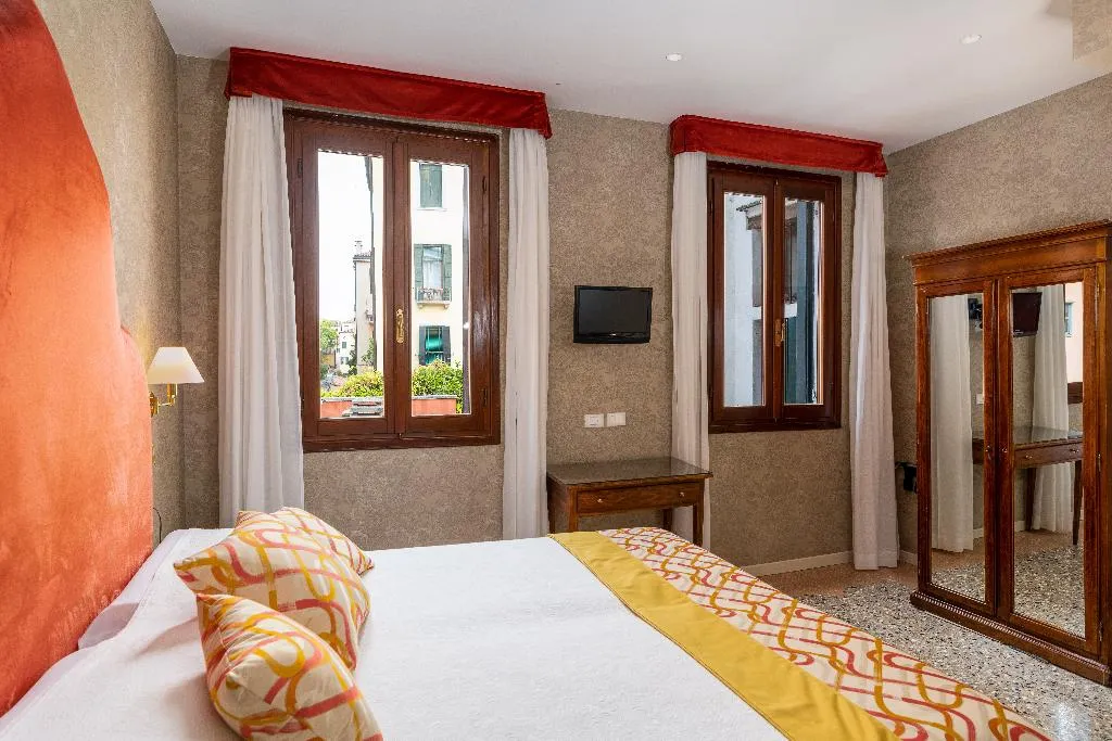 General view, Hotel Villa Rosa, Venice