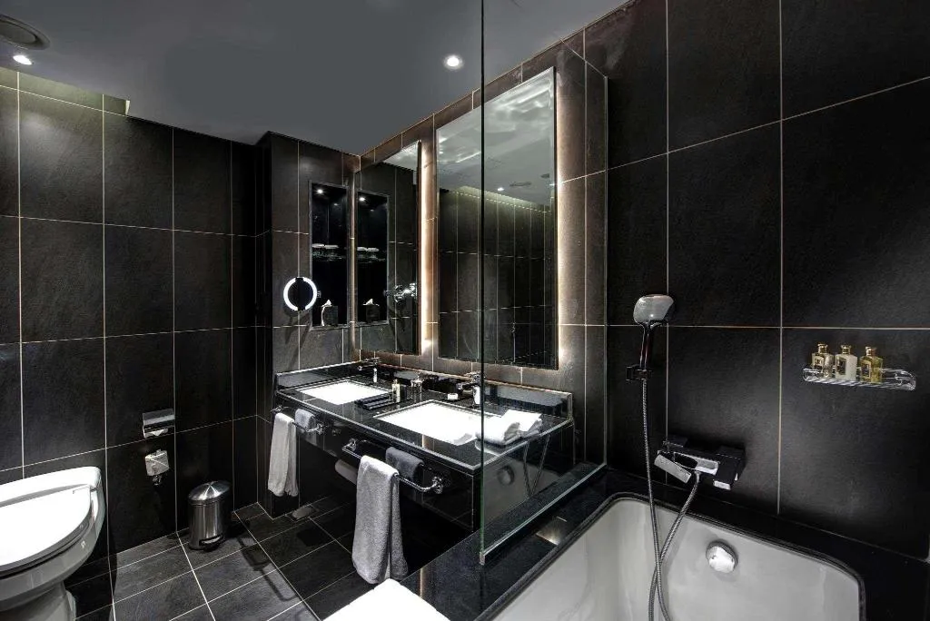 Room, Dukes The Palm Dubai Hotel, Dubai