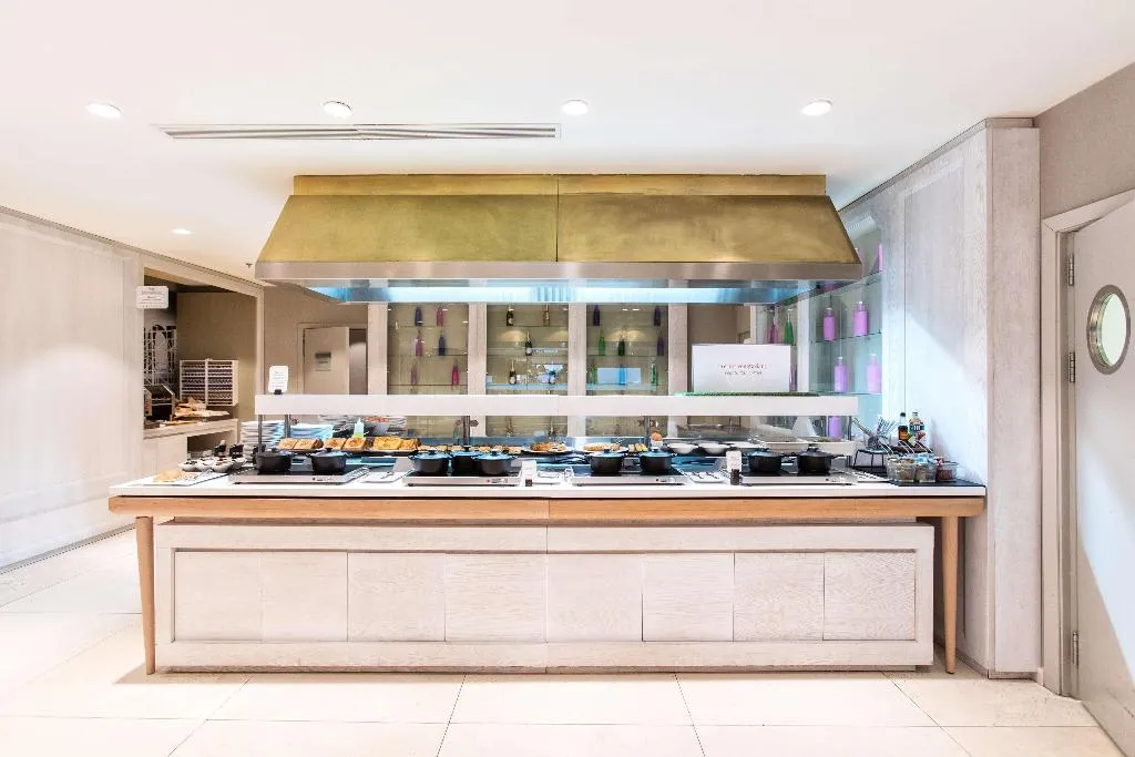 Restaurant, NH Collection Madrid Eurobuilding, Madrid
