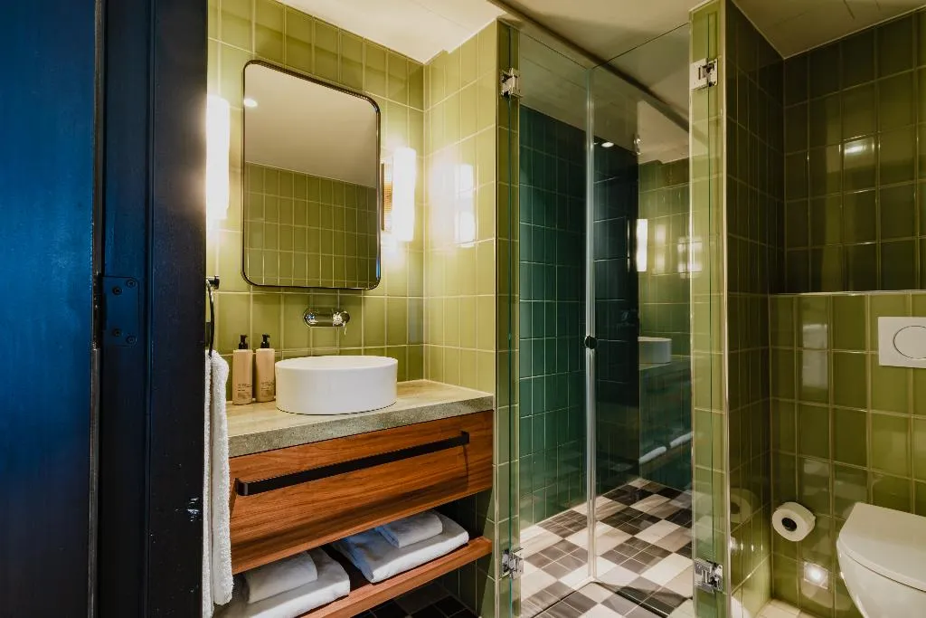 TRIPLE STANDARD Room, Hotel MAI Amsterdam, Amsterdam
