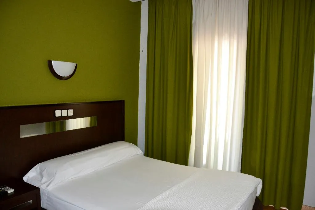 SINGLE STANDARD Room, Sercotel Las Estrellas, Madrid