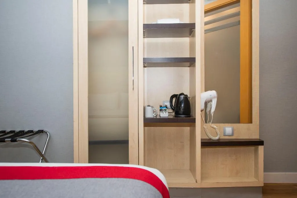 DOUBLE QUEEN SIZE BED Room, Holiday Inn Express Barcelona City 22@, Barcelona
