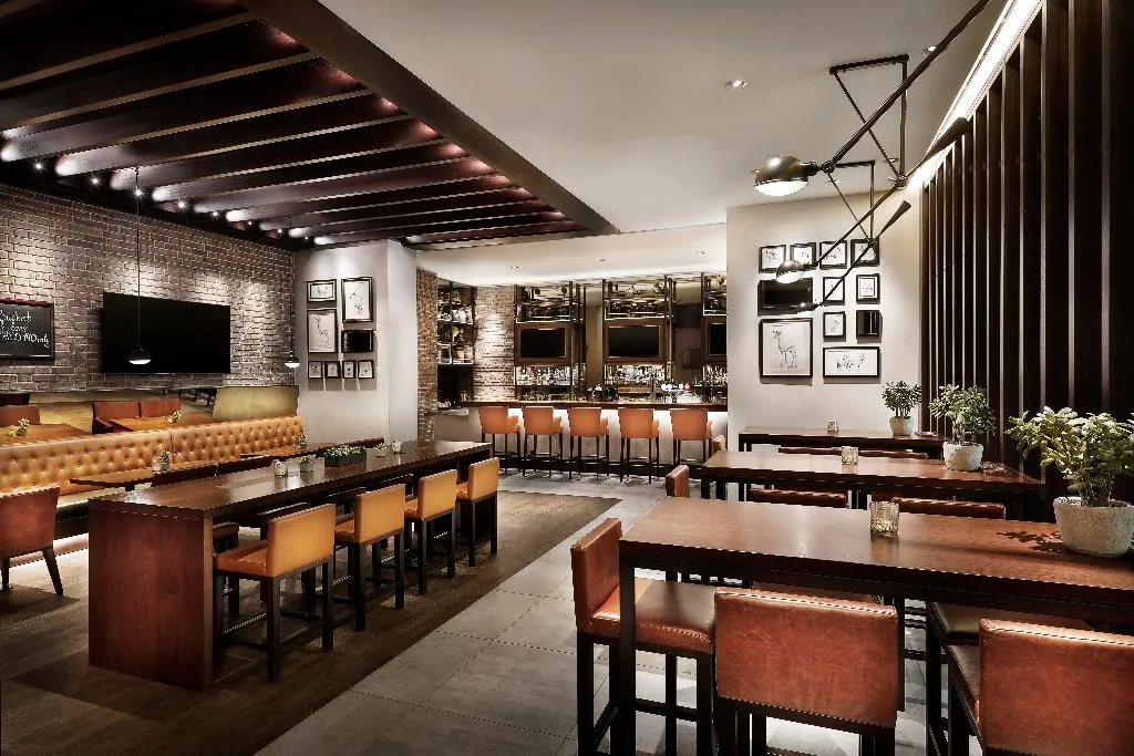 Bar, Hilton Garden Inn Hotel Mall Avenue, Dubai