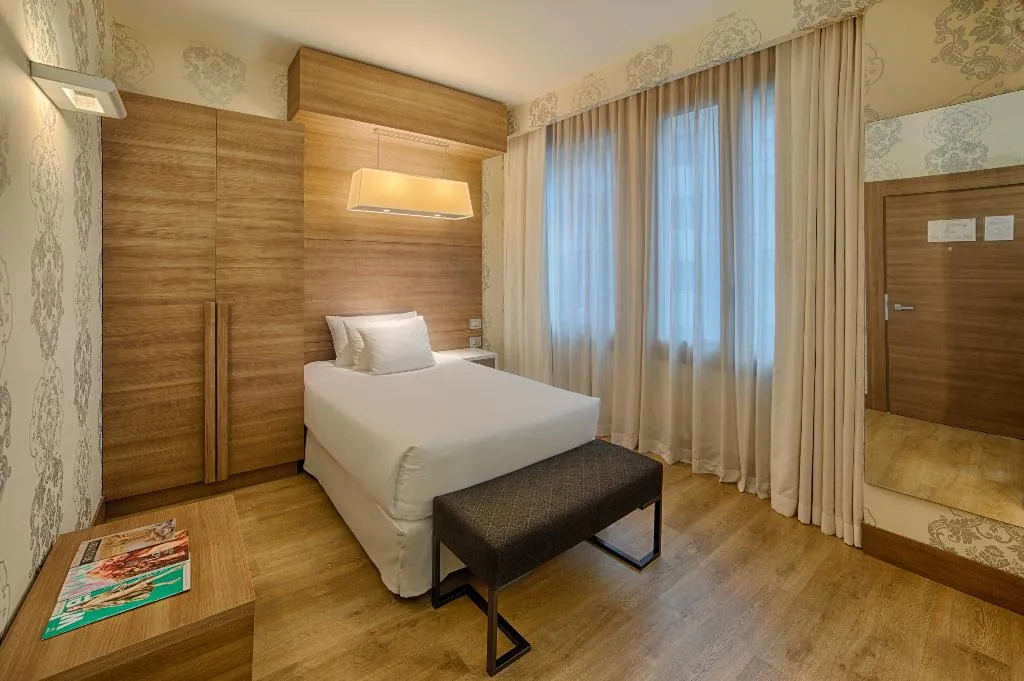 SINGLE SUPERIOR Room, Tivoli President Milano Hotel, Milan