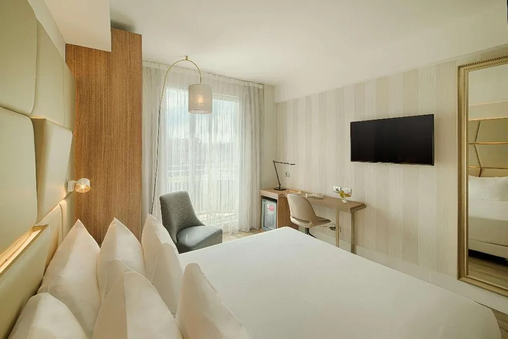 Room, NH Collection Roma Centro, Rome