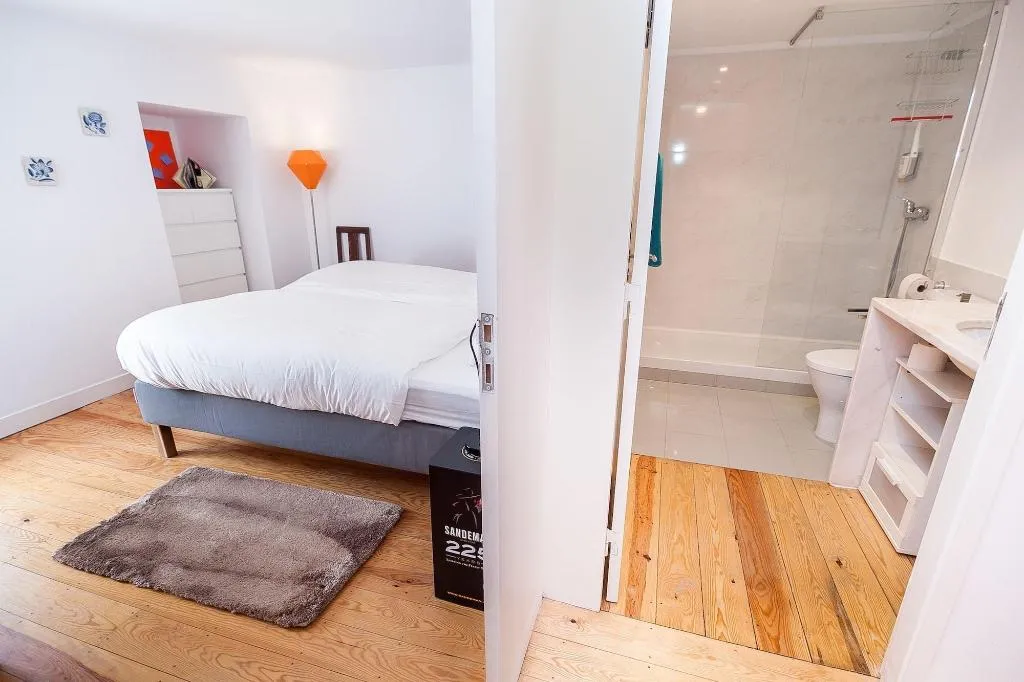 Room, The Lisbon-Way Apartments, Lisbon