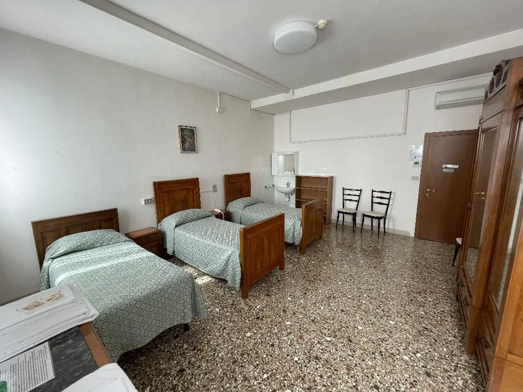 TRIPLE ECONOMY Room, Casa Caburlotto, Venice