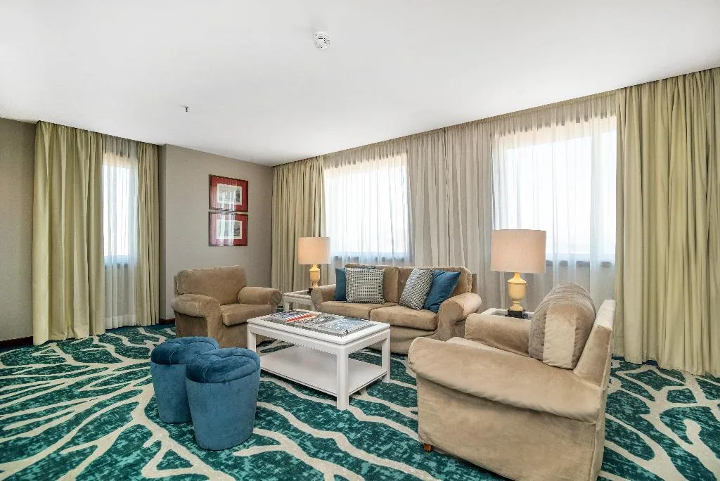 SUITE ONE BEDROOM Room, Holiday Inn Porto Gaia, Porto