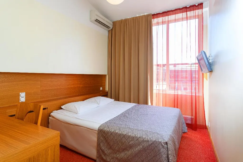DOUBLE STANDARD Room, Bern, Tallinn
