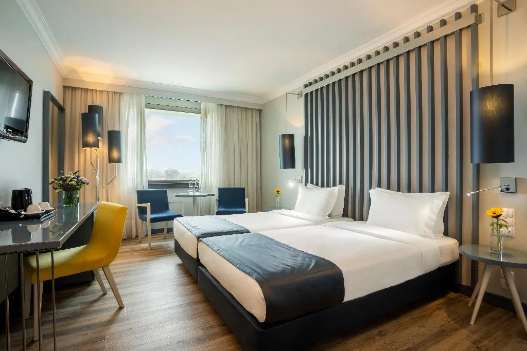Double or Twin COMFORT Room, HF Ipanema Park, Porto