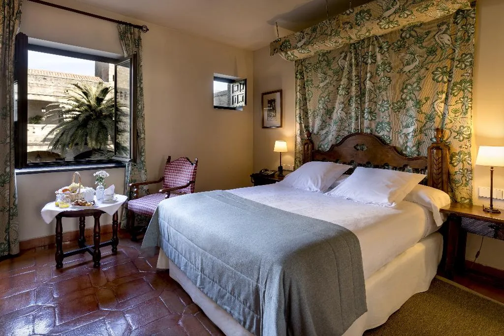 DOUBLE STANDARD Room, Parador de Jarandilla de la Vera, Madrid