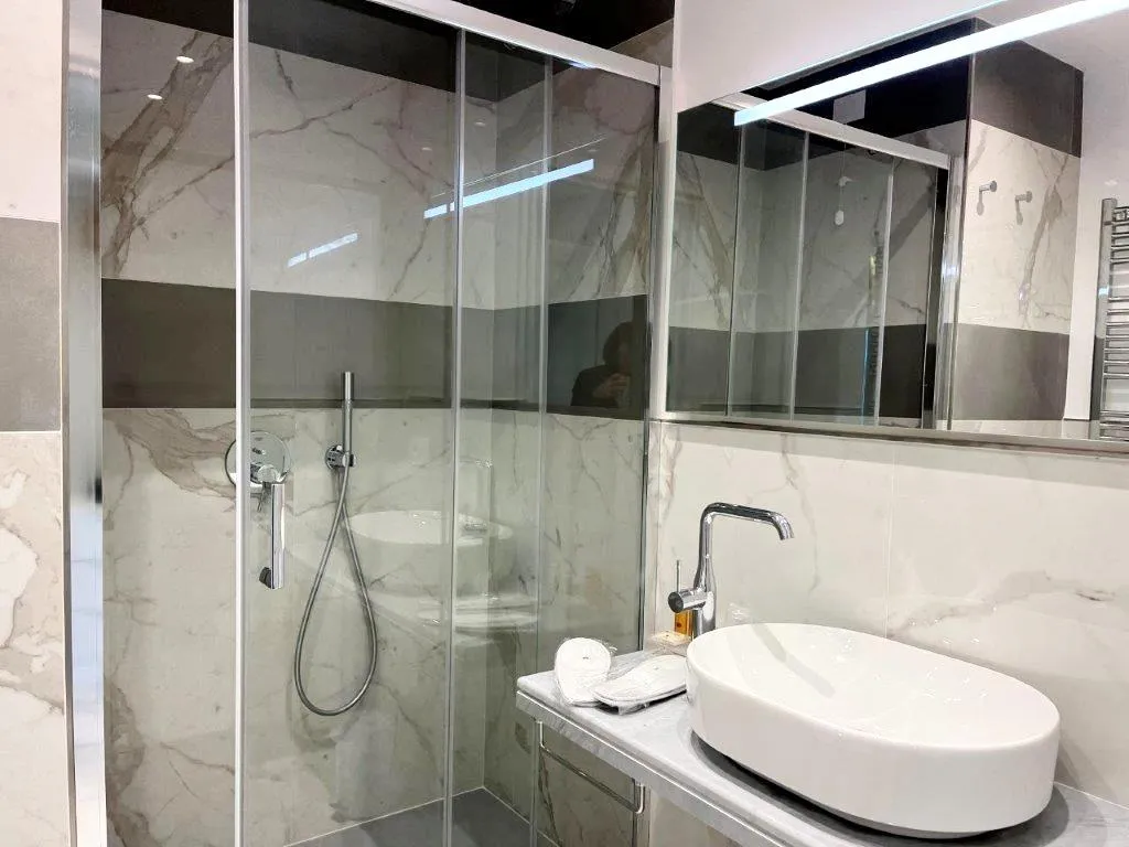 Double or Twin WITH VIEWS Room, Hotel Alpha, Naples