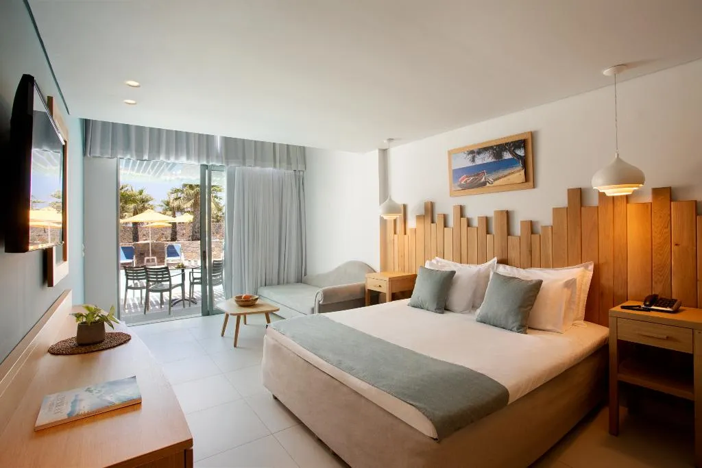 FAMILY ROOM WITH PRIVATE POOL Room, Arina Beach Resort, Crete