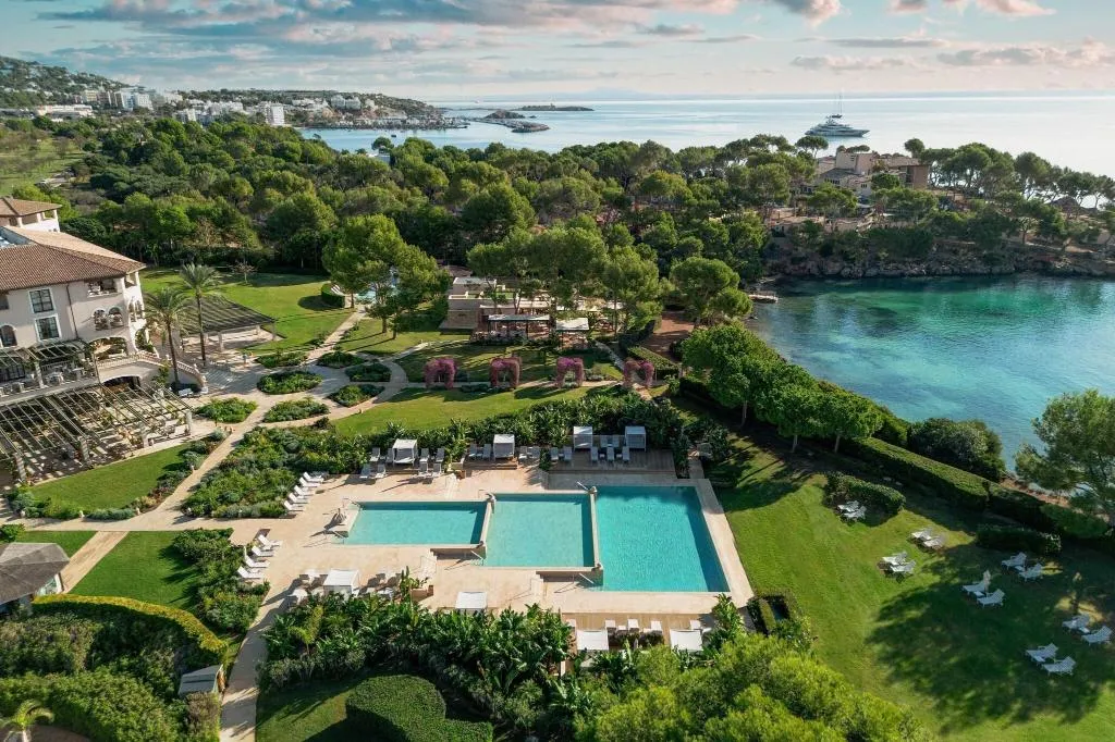 Pool, The St. Regis Mardavall Resort, Majorca