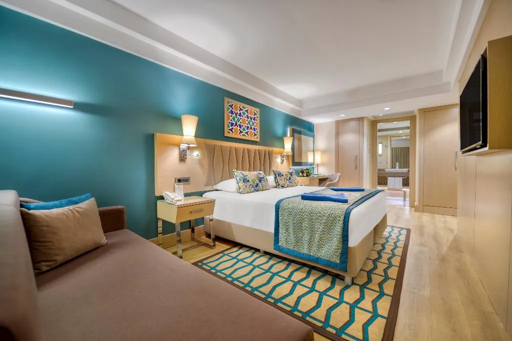 DOUBLE POOL VIEW Room, Megasaray Club Belek, Antalya