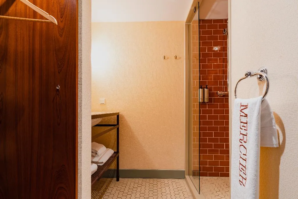 Double or Twin DELUXE Room, Hotel Mercier, Amsterdam