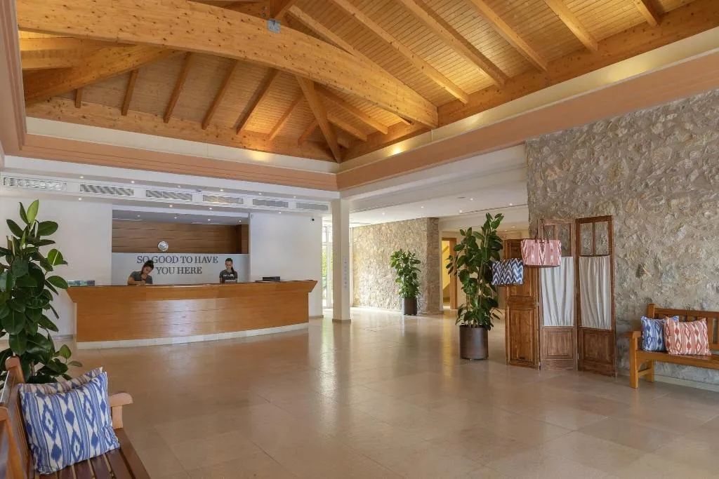 Lobby, HM Mar Blau, Majorca