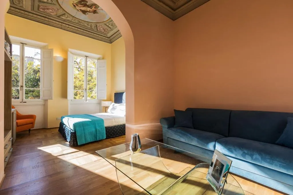 General view, Hotel La Scala, Florence