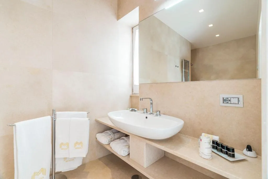 SUITE TWO QUEEN BEDS Room, Villa Magia, Naples