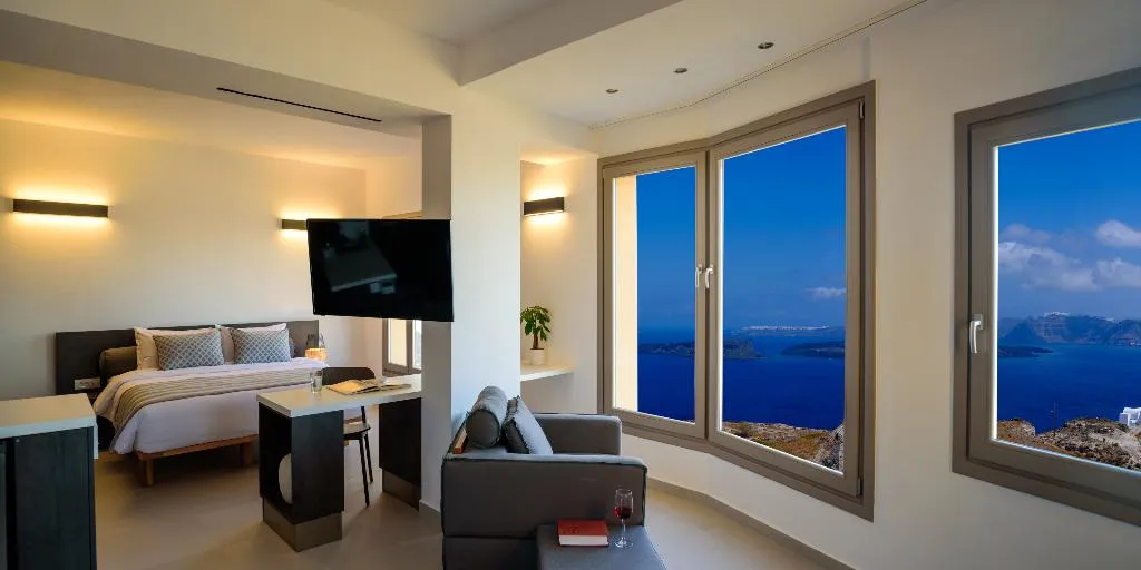 SUITE WITH JACUZZI Room, Kalestesia Suites, Santorini