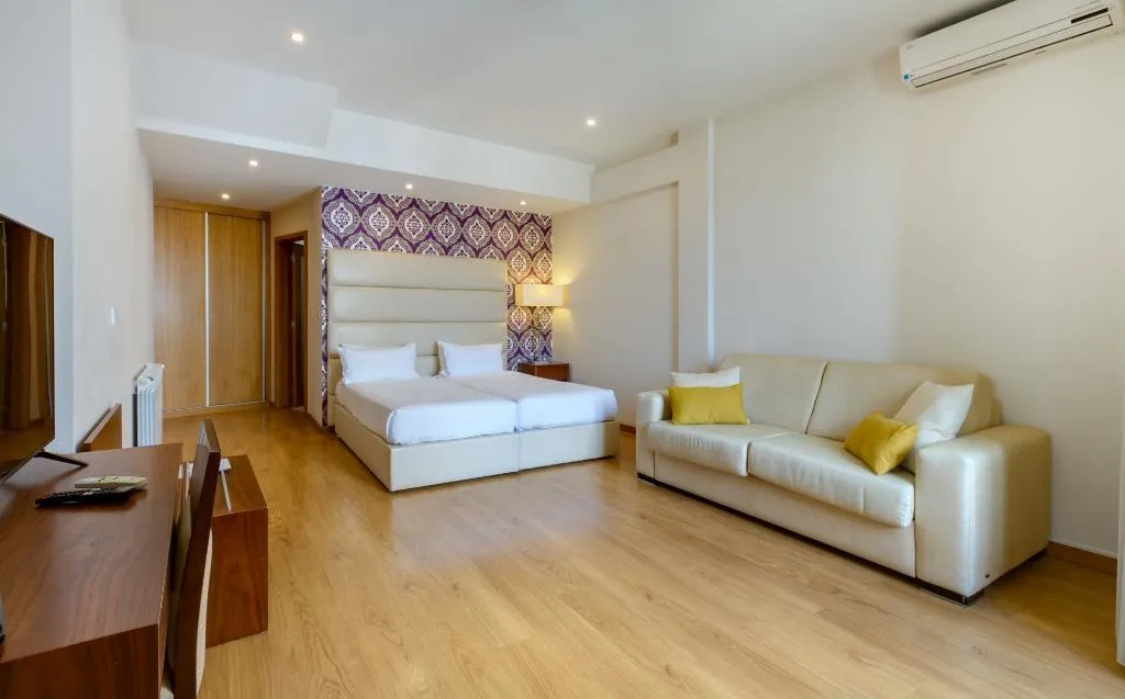 STUDIO DELUXE Room, Oca Vitoria Village, Porto