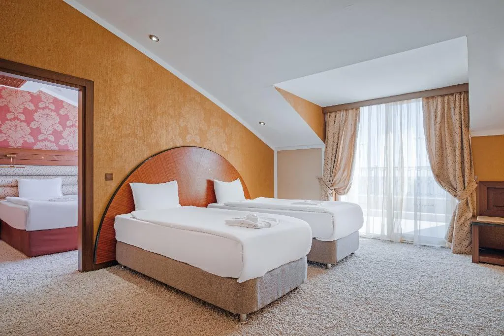 SUITE KING SIZE BED Room, Megasaray West Beach Antalya, Antalya
