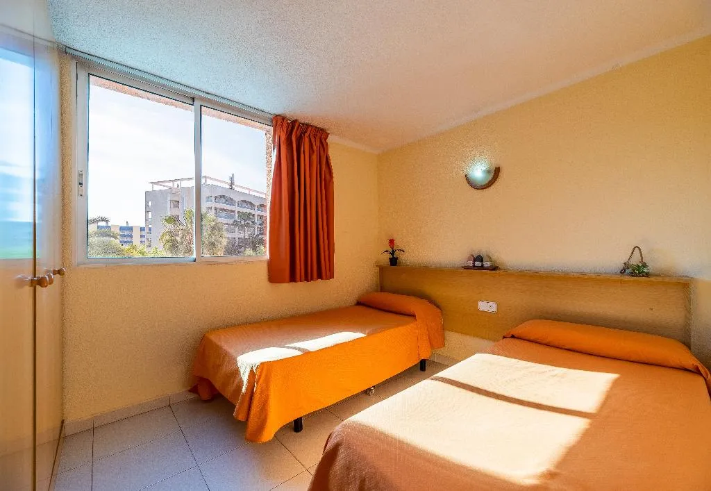 APARTMENT CAPACITY 6 TWO BEDROOMS Room, Los Peces, Costa Dorada