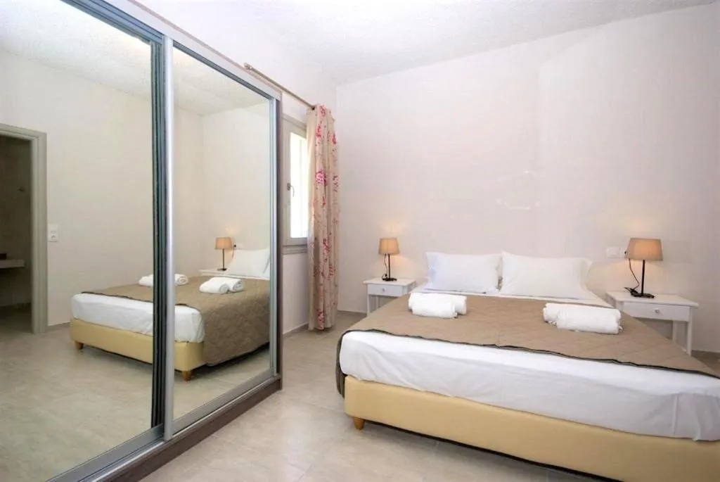 Room, Alafouzos Studios, Santorini