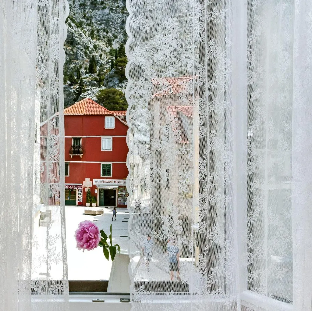 General view, Inn By The River, Split
