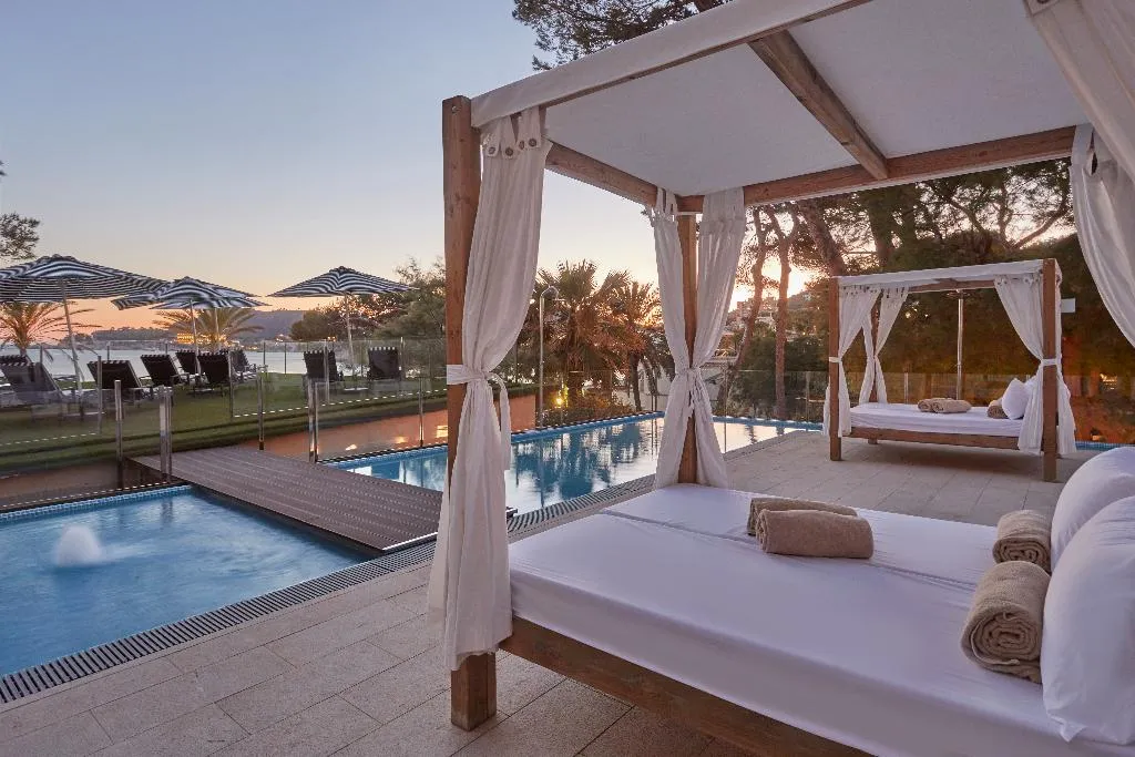 Double or Twin DELUXE SEA FRONT Room, Secrets Mallorca Villamil Resort & Spa Only Adults, Majorca
