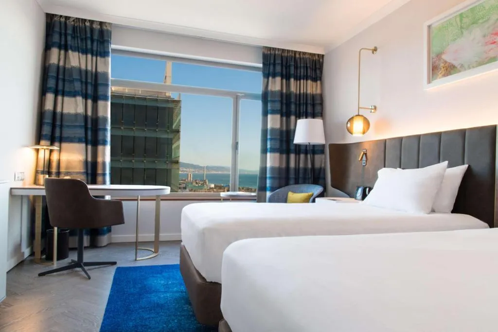 TWIN EXECUTIVE Room, Hilton Diagonal Mar Barcelona, Barcelona