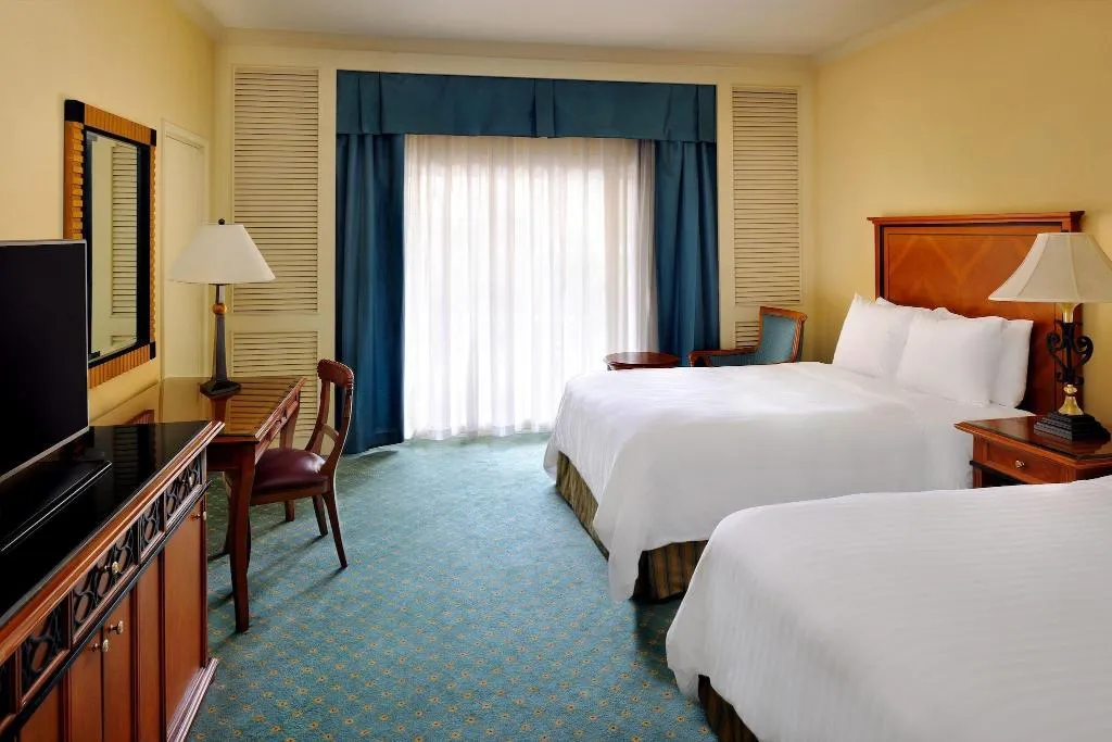 Room, Cairo Marriott hotel & Omar Khayyam Casino, Cairo