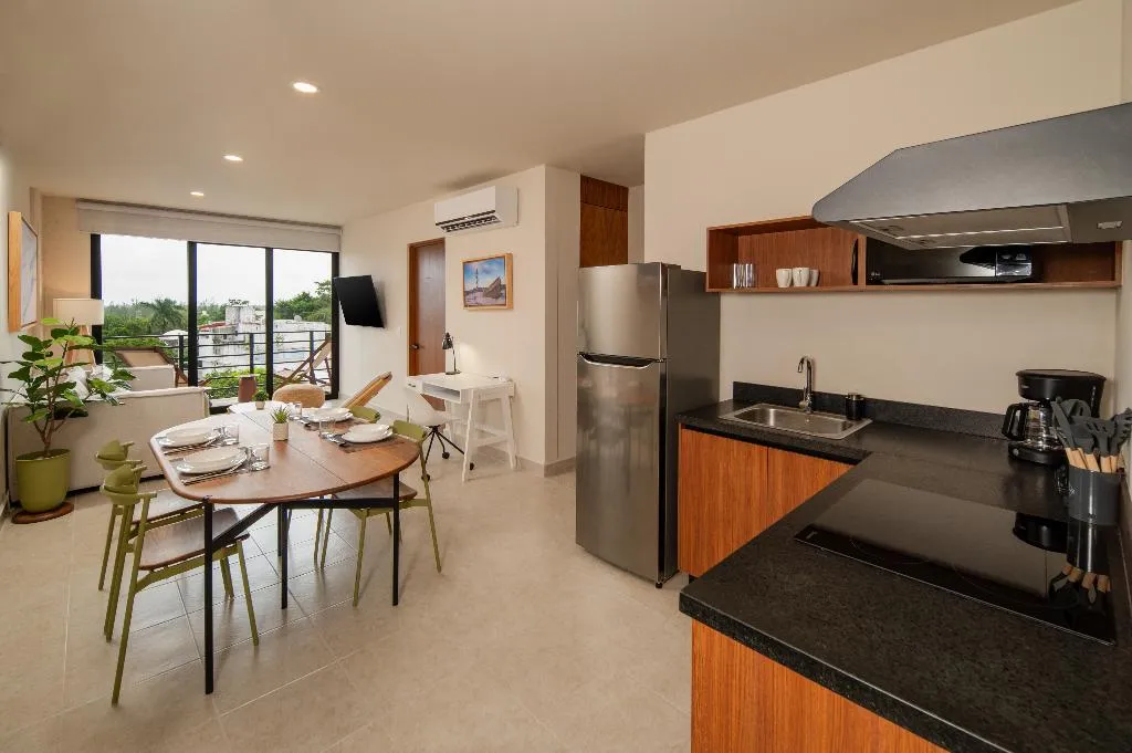 Room ONE BEDROOM TWO BATHROOMS Room, Everglades Suites, Cancun Area