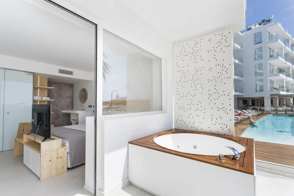 Sports and Entertainment, One Ibiza Suites, Ibiza