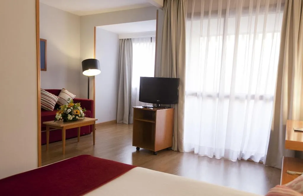 APARTMENT TWO DOUBLE BEDS Room, Muralto Madrid Princesa, Madrid