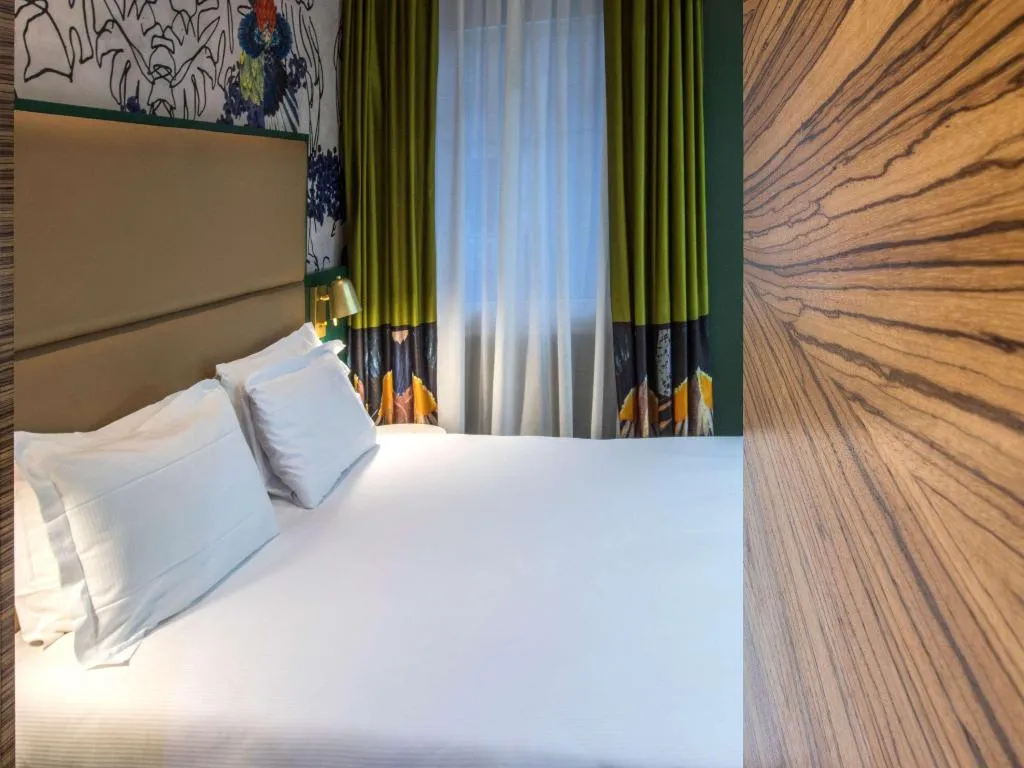 Room, Mercure Roma Centro St. John, Naples